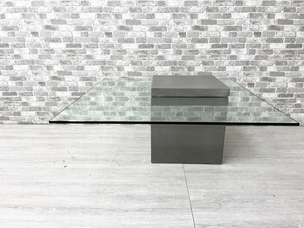 モーダエンカーサ moda en casa フライングテーブル FLYING TABLE コンクリートベース ガラス ローテーブル 定価 69,300円 中古品 買い取りしました。