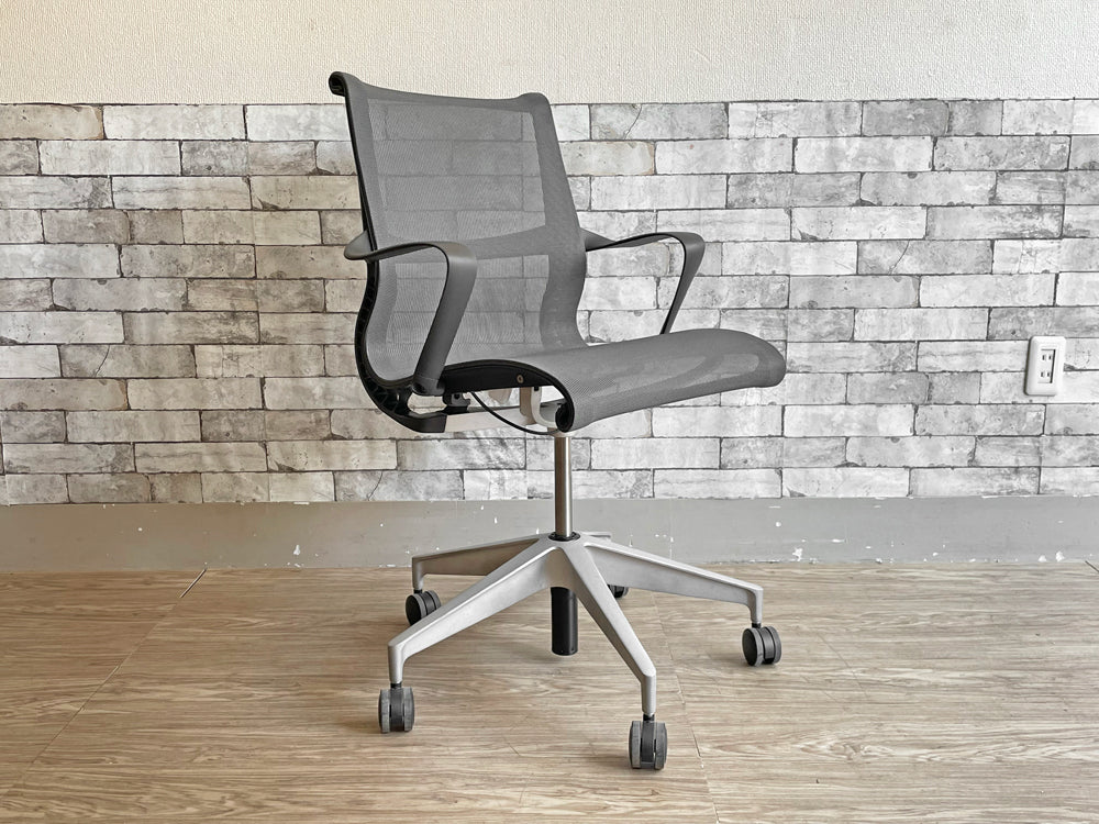 ハーマンミラー Herman Miller セトゥーチェア Setu Chair マルチパーパスチェア グレー メッシュシート 5本脚タイプ 昇降機能付 定価￥99,000- 中古品  買い取りしました。