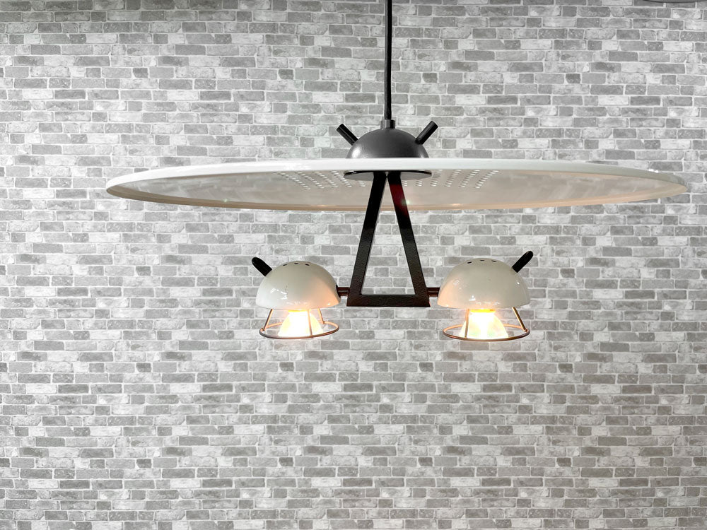 ヤマギワ YAMAGIWA ペンダントライト 2灯 スチールシェード ホワイト ポストモダンデザイン 中古品 買い取りしました。