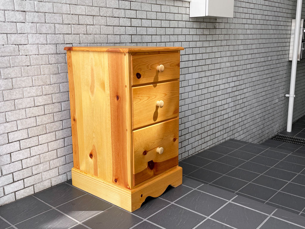 ウッドハウスコッド WOOD HOUSE COD ミニチェスト パイン無垢材 3段 英国アンティークスタイル 中古品 買い取りしました。