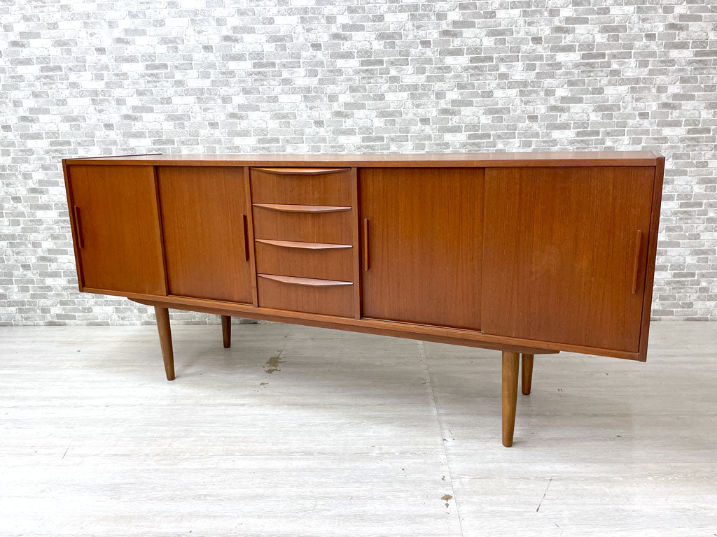 デンマークビンテージ Danish Vintage チーク材 サイドボード W190cm スライド扉 引出し4杯 60's ビンテージ 北欧家具 中古品 買い取りしました。