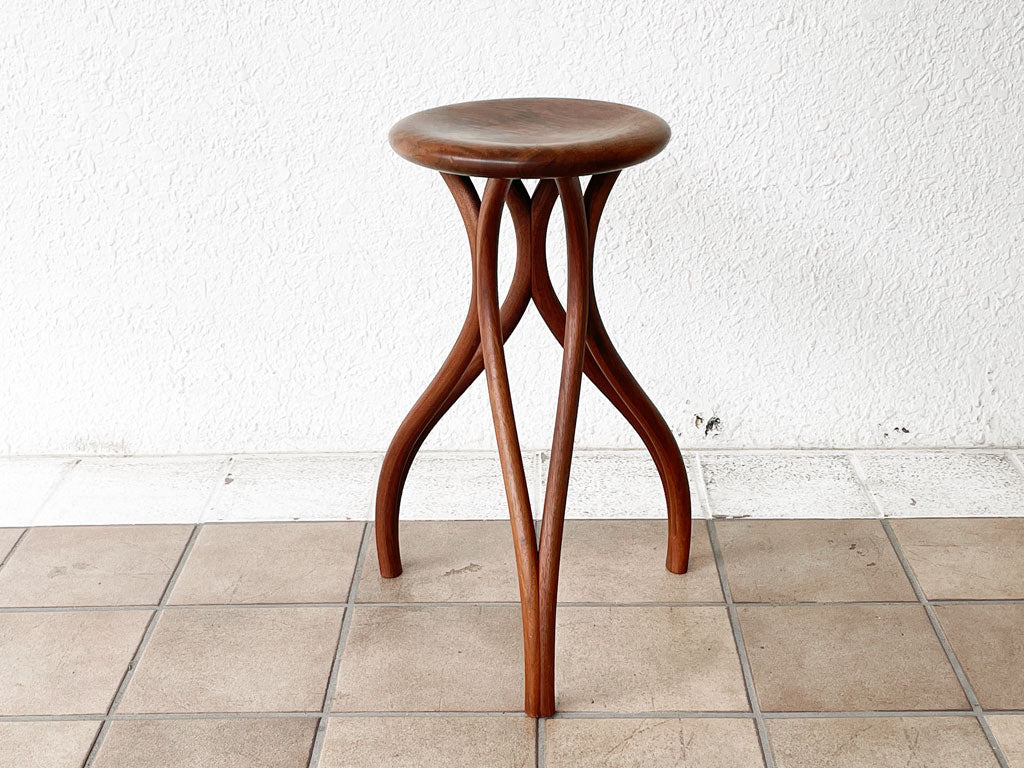 近藤 正樹 Masaki Kondo ウォールナット無垢材 スツール 曲木 クラフト家具 木工作家 中古品 買い取りしました。