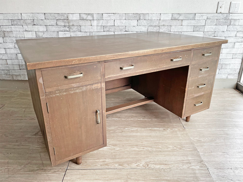 ジャパンビンテージ Japan Vintage 古い木味のデスク 机 両袖 抽斗 開き扉 W145.5 国産家具 古家具 昭和レトロ 中古品 買い取りしました。