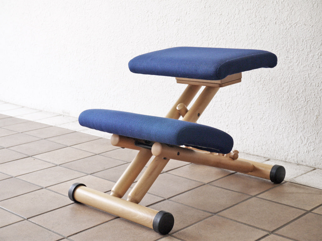 ストッケ STOKKE マルチバランス MALTI balans バランスチェア 学習椅子 ネイビー 北欧 ノルウェー 中古品 買い取りしました。