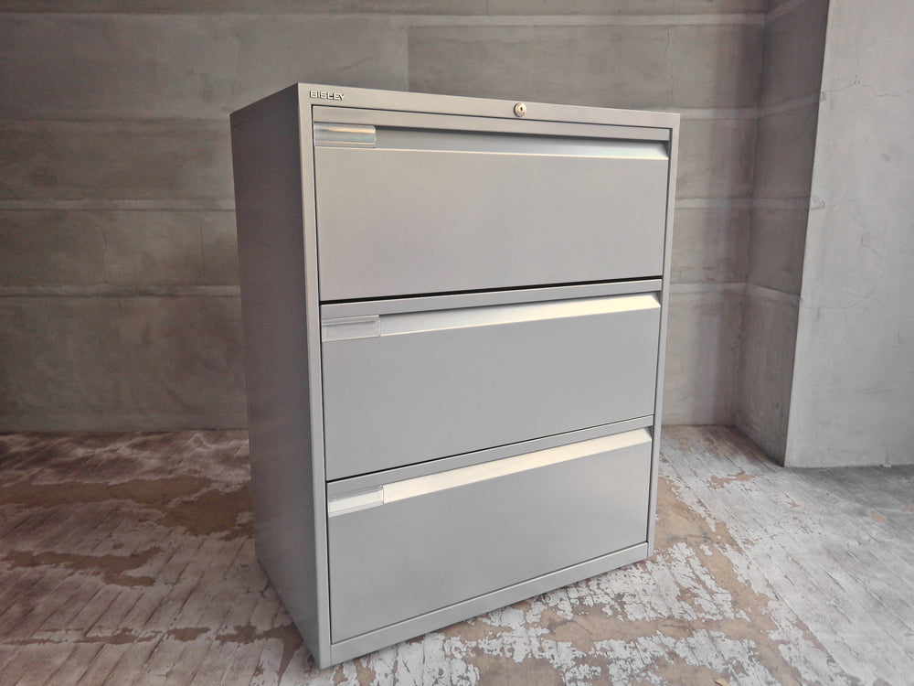 ビスレー BISLEY ラテラル LATERAL 08C303H ファイリングキャビネット シルバー W80cm 受注生産品 抽斗3杯 カギ無し オフィス家具 英国 中古品 買い取りしました。