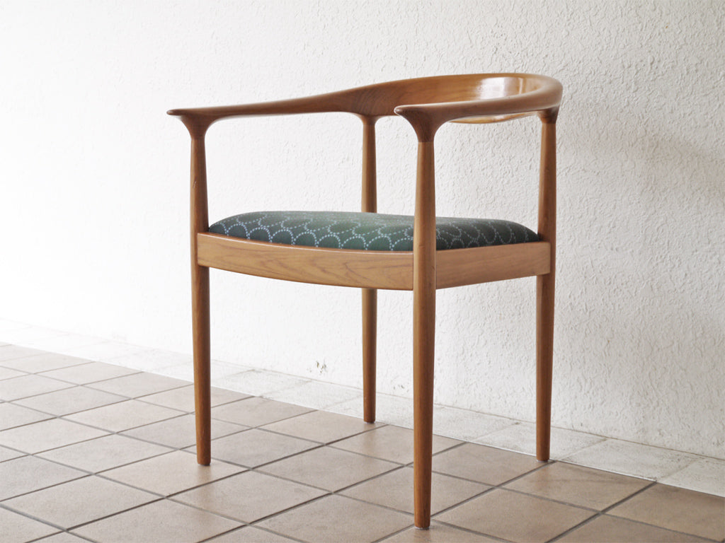 クロロス CHLOROS Bliss アームチェア ミナペルホネン タンバリンdop ファブリック張替 北欧デザイン 買い取りしました。