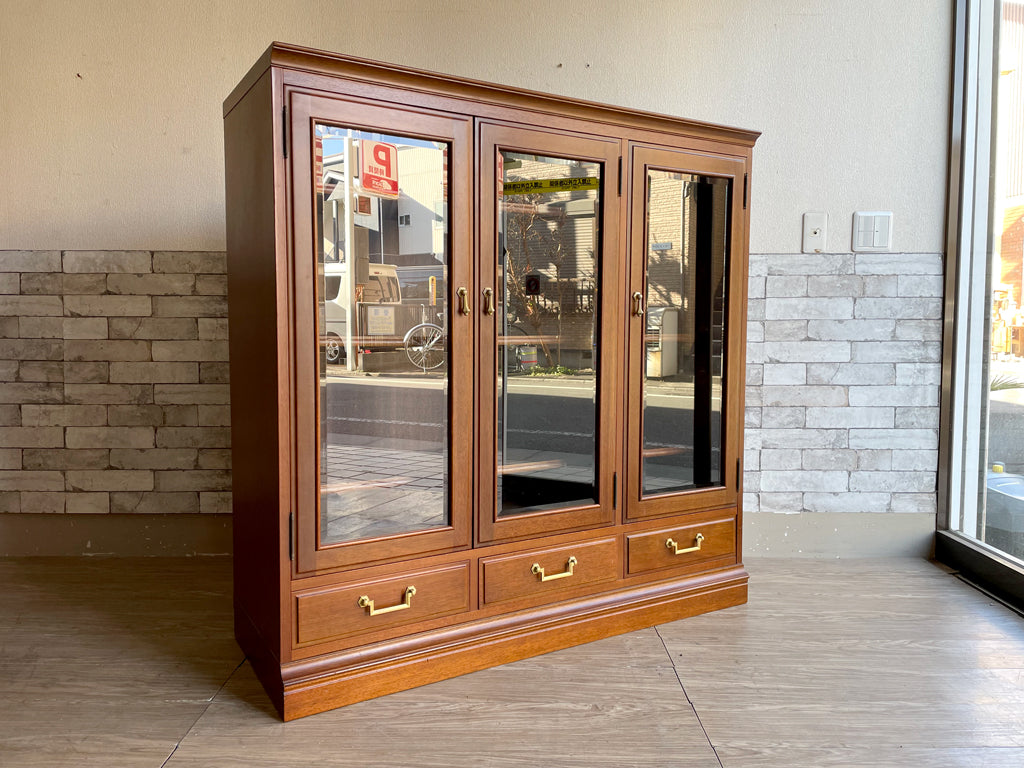 マルニ木工 MARUNI 地中海シリーズ キャビネット ブックケース 本棚 飾り棚 ガラス扉 3枚扉 マホガニー 中古品 買い取りしました。