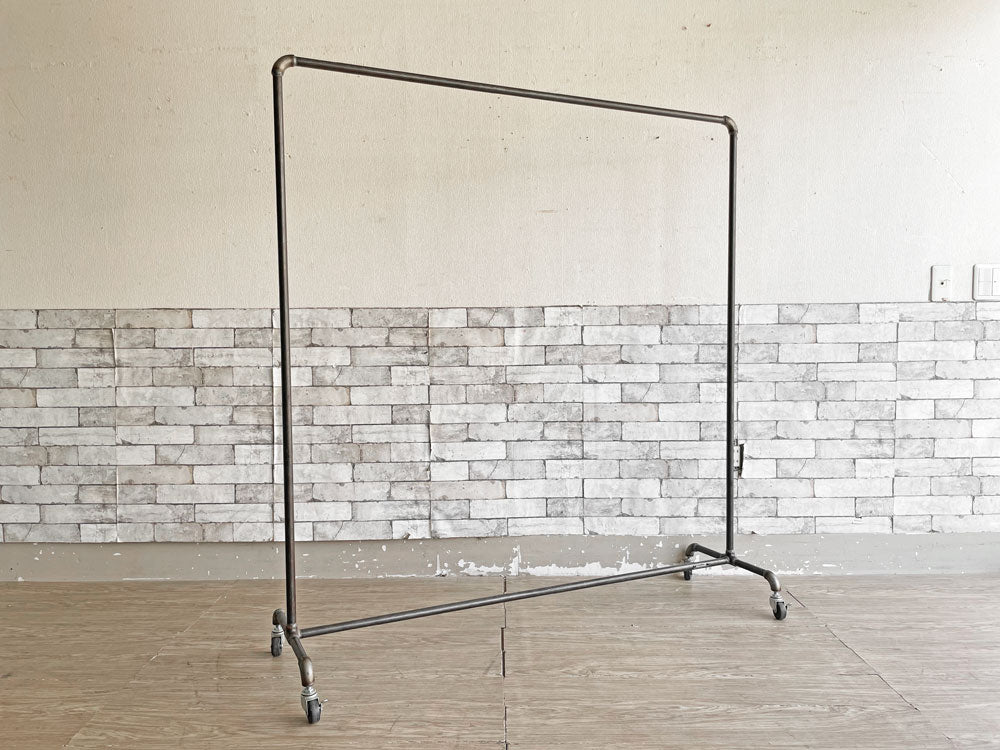 ダブルスタンダード W Standard ハンガーラック Hanger Rack HR-01BK キャスター付 ガス管 W140cm インダストリアルスタイル 定価￥22,880- 中古品 買い取りしました。