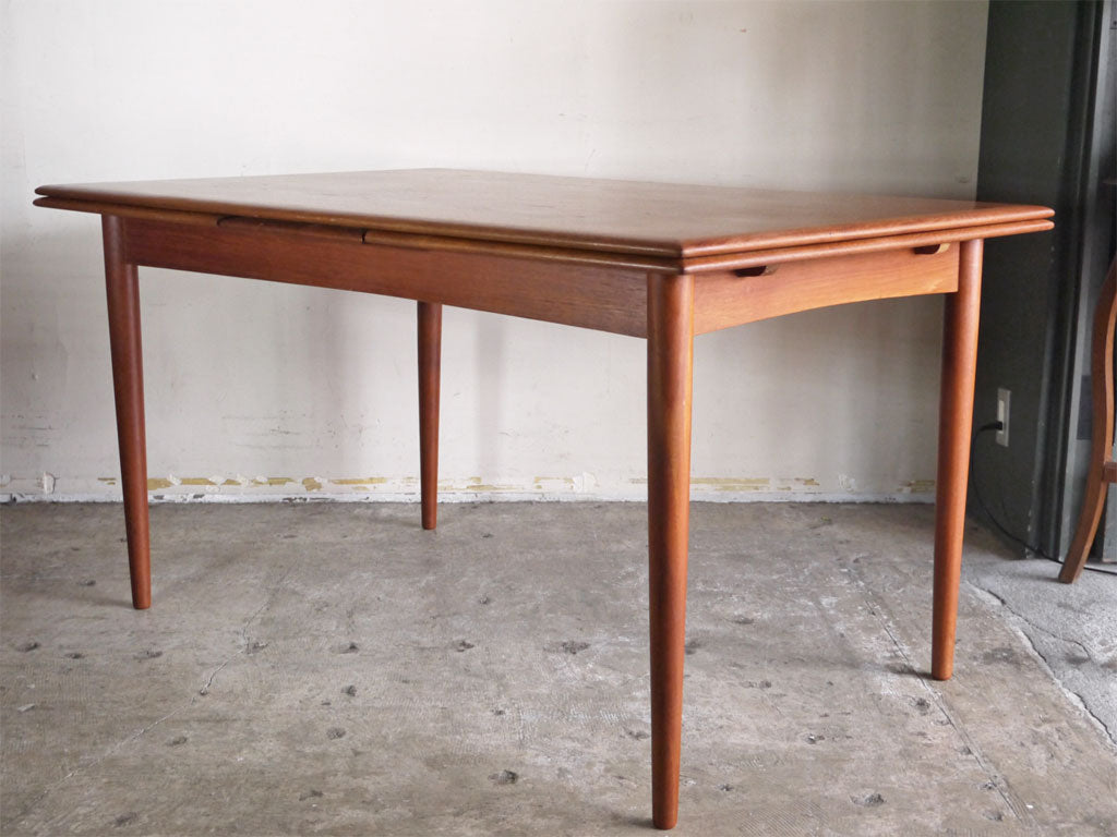 Aco Mobler デンマークビンテージ Danish Vintage チーク材 エクステンション ダイニングテーブル Axel Christensenデザイン 北欧家具 中古品 買い取りしました。