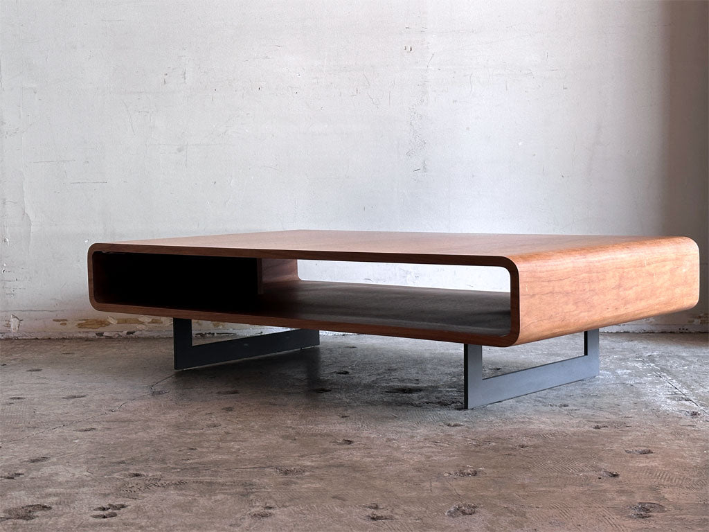 Castlery社 ペリ コーヒーテーブル Peri Coffee Table ローテーブル センターテーブル ミッドセンチュリーモダン 中古品 買い取りしました。