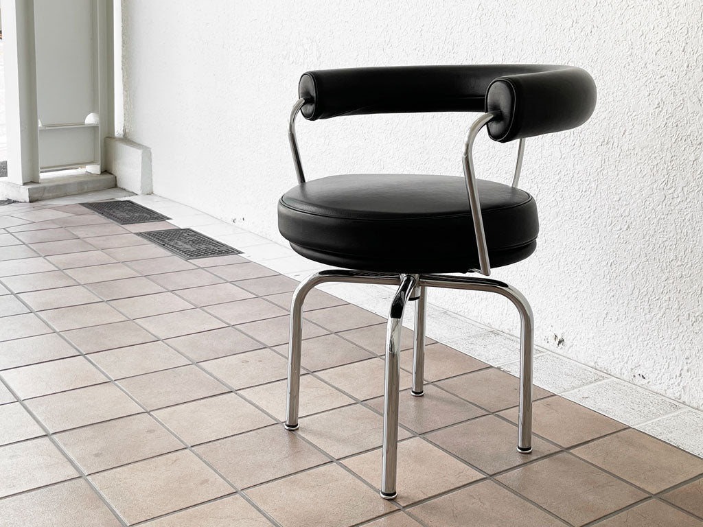 カッシーナ Cassina フォートゥイユ トゥルナン スウィベルチェア 7 FAUTEUIL TOURNANT LC7 シャルロット・ペリアン イ・マエストリ・コレクション MoMA 中古品 買い取りしました。