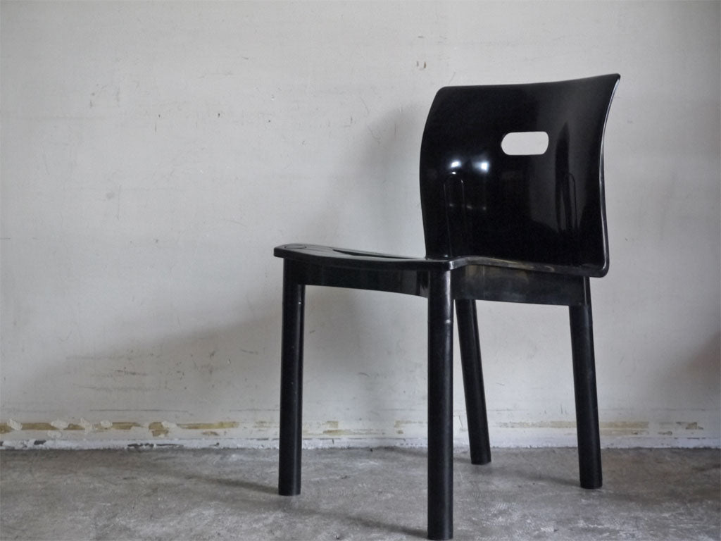 カルテル Kartell ビンテージ スタッキングチェア 4870 ブラック アンナ・カステッリ・フェリエーリ デザイン Anna Castelli Ferrieri 80's 中古品 買い取りしました。