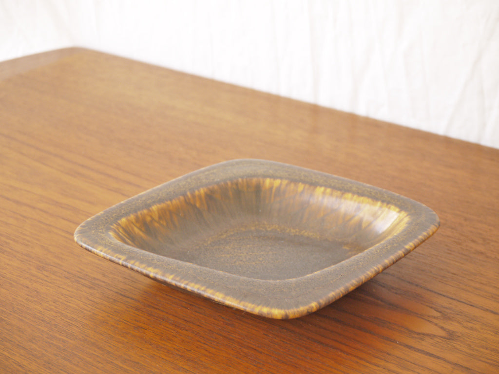 ロールストランド Rorstrand プレート ラムバス ビンテージ グンナー・ニールンド Gunnar Nylund スウェーデン 北欧食器 希少品 中古品 買い取りしました。