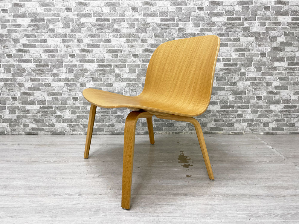 ムート Muuto ビス VISU ラウンジチェア オーク材 プライウッド 板座 ナチュラル ミカ・トルバネン Mika Tolvanen 北欧 デンマーク 定価￥97,900-  中古品 買い取りしました。