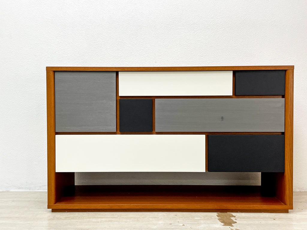 イデー IDEE コントゥール ドロワー CONTOUR DRAWER チェスト オーク材 アントンブラウン 抽斗7杯 W120cm 参考価格￥220,000- 中古品 買い取りしました。