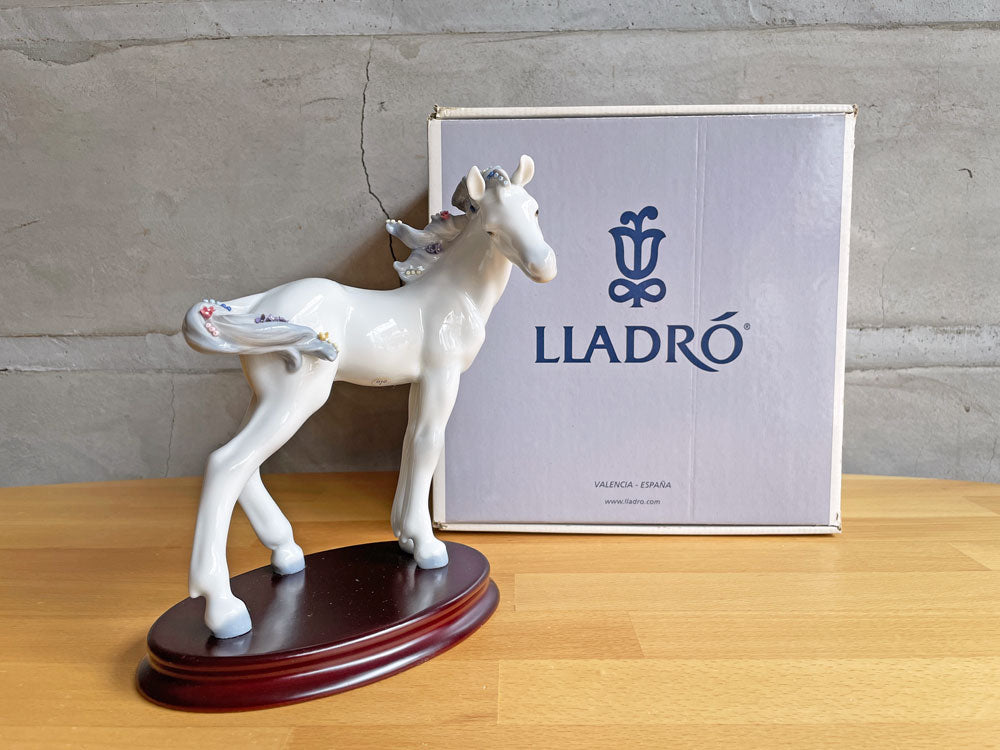 リヤドロ LLADRO 十二支コレクション The Horse 馬 干支 陶器 フィギュリン 台座 箱付き スペイン製 定価\71,500- 中古品 買い取りしました。