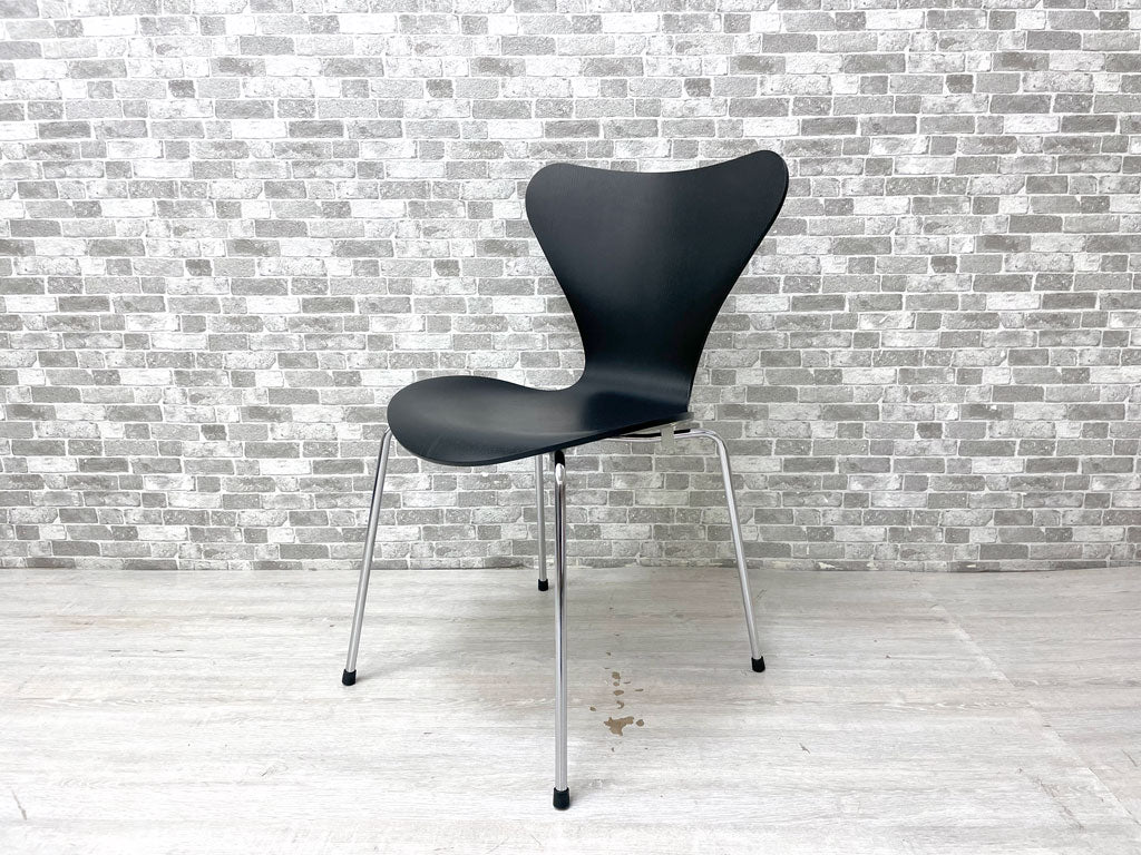 フリッツハンセン Fritz Hansen 3107 セブンチェア カラードアッシュ ブラック アルネ・ヤコブセン Arne Jacobsen スタッキングチェア デンマーク 北欧家具 中古品 買い取りしました。