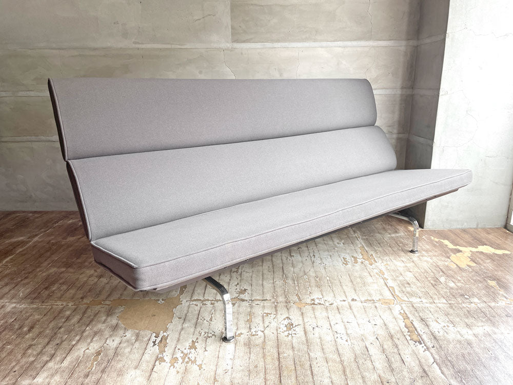 ハーマンミラー Herman Miller イームズソファ コンパクト 3Pソファ 3人掛けソファ グレー C&R. イームズ MoMA 参考価格\1,083,500- 中古品 買い取りしました。