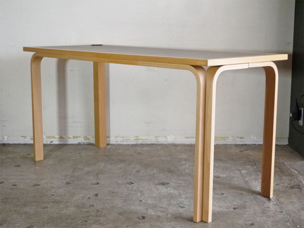 マグナスオルセン Magnus Olesen デスク ビーチ材 リノリウムトップ R・ティエセン ＆ J・ソーレンセン デンマーク 北欧家具 中古品 買い取りしました。