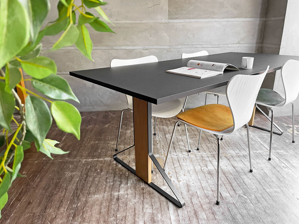 アルテック Artek カアリテーブル KAARI TABLE REB001 ブラックリノリウム天板 ナチュラルオーク ダイニングテーブル オフィステーブル W200 定価 ￥334,400- 中古品 買い取りしました。