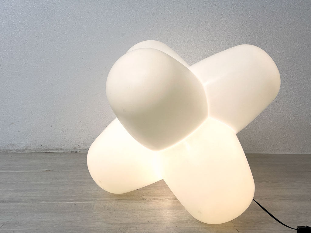 トム・ディクソン Tom Dixon ジャック Jack Natural Floor フロアランプ ポリエチレン LED電球可 モダンデザイン テトラポッド 名作照明 イギリス 中古品 買い取りしました。