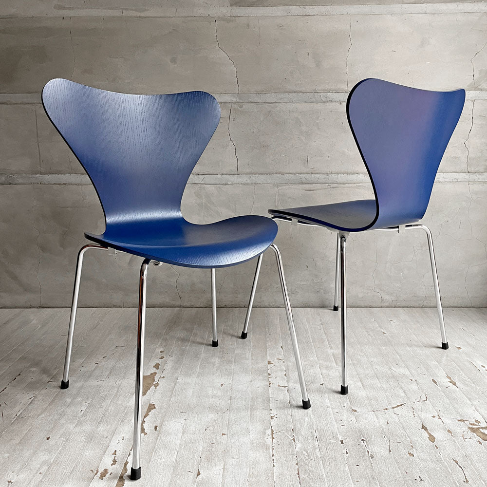 【学芸大学店】フリッツハンセン Fritz Hansen セブンチェア カラードアッシュ アイブルー AI Bule スタッキングチェア アルネ・ヤコブセン 廃番カラー デンマーク 北欧家具 二脚 買取させていただきました。