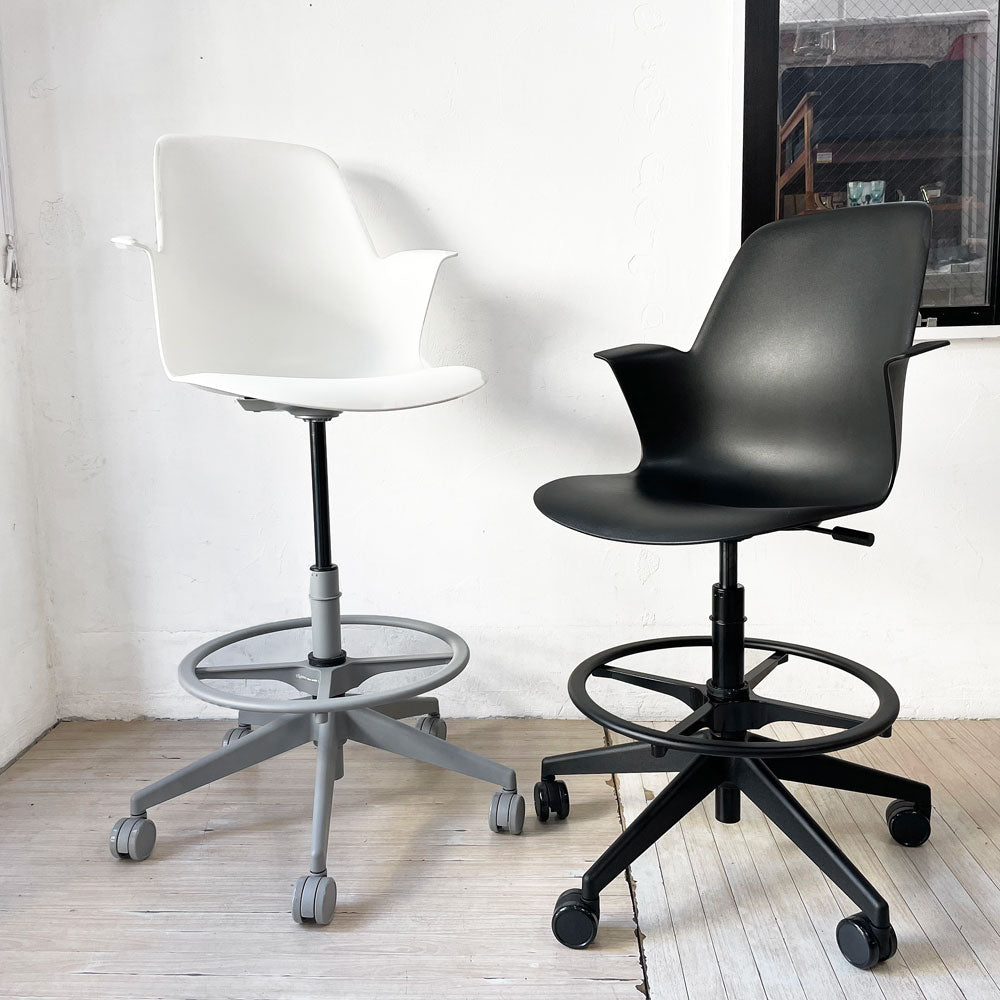 【下北沢店】スチールケース Steelcase ノード ファイブスター スツール Node FIVE-STAR STOOL ハイチェア 製図チェア キャスター ブラック&ホワイト 買取させていただきました。