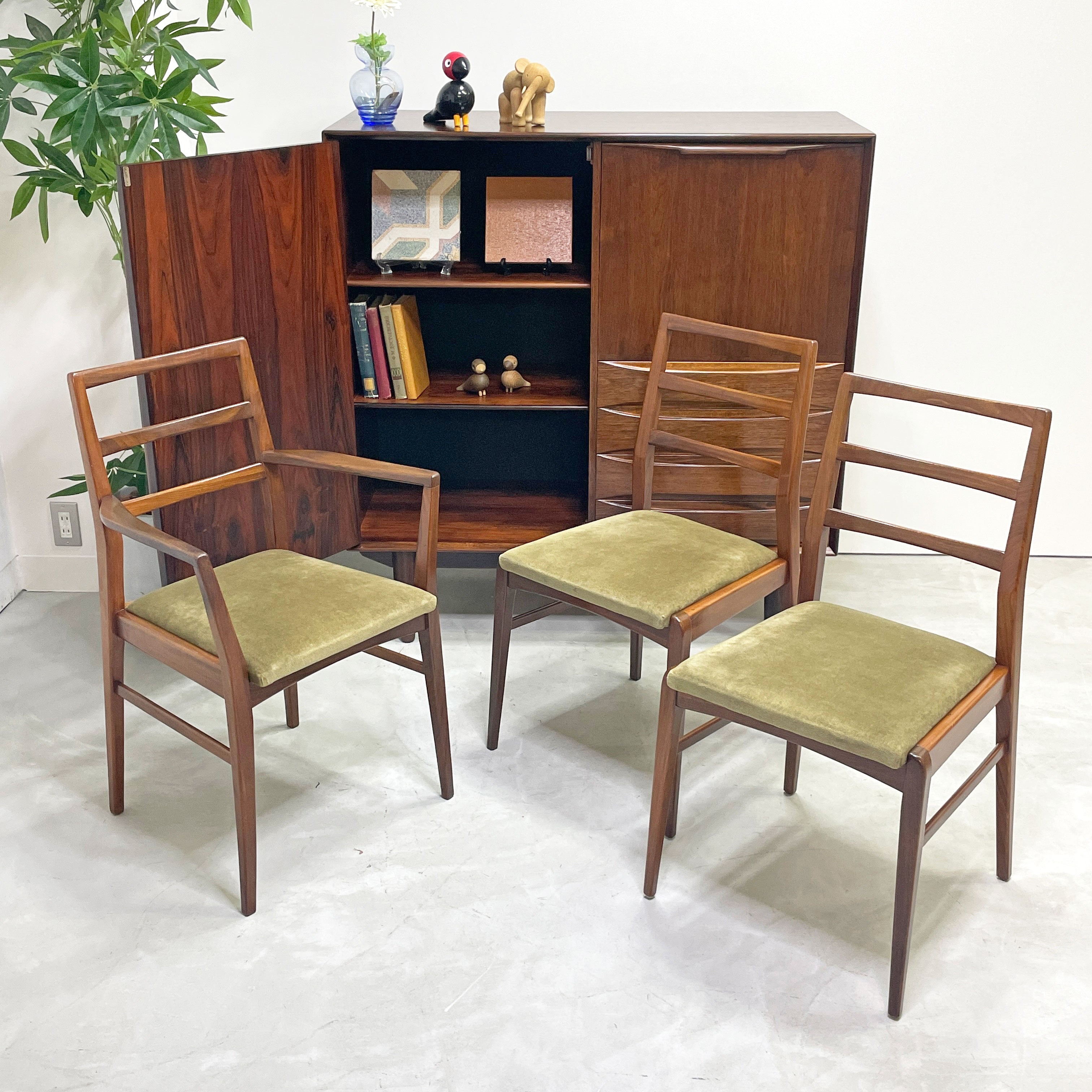 【祖師ヶ谷大蔵店】マッキントッシュ A.H.McINTOSH ダイニングチェア 3ラダー ウッドフレーム UKビンテージ 英国家具 北欧スタイル  サイドチェア2脚 アームチェア1脚 買取させていただきました。