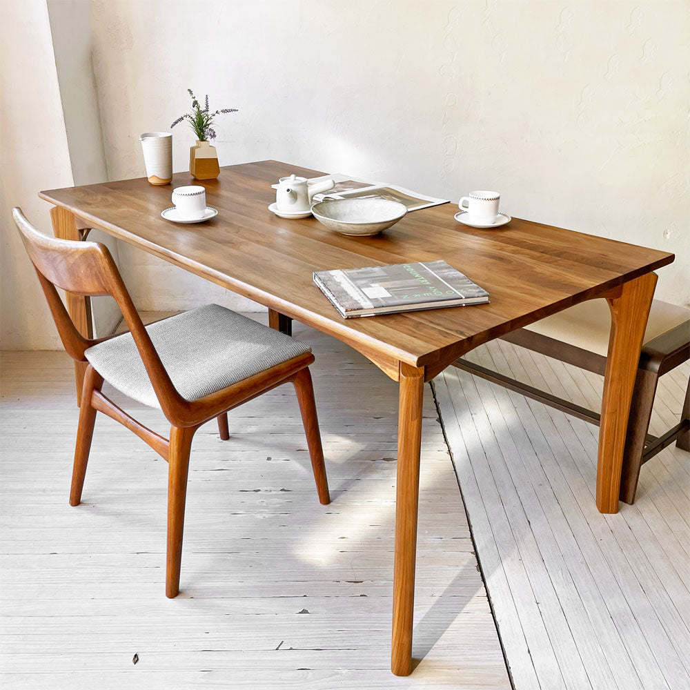 【下北沢店】関家具 ウォークⅡ ダイニングテーブル ウォールナット 北欧テイスト モダンスタイル W150cm 買取させていただきました。