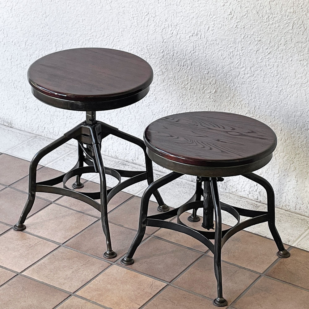 【用賀店】ノーザンオハイオインダストリアル Northern Ohio Industrial トレド TOLEDO スウィベル スツール 昇降式 インダストリアルデザイン 2脚 買取させていただきました。