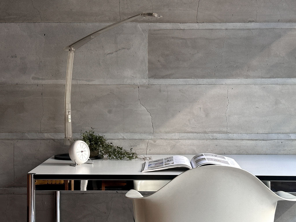 USMモジュラーファニチャー USM Haller USMハラーテーブル ワーキングデスク ダイニングテーブル W150cm アジャスター パールグレーラミネート(ホワイト) 高さ調整機能付  買い取りしました。