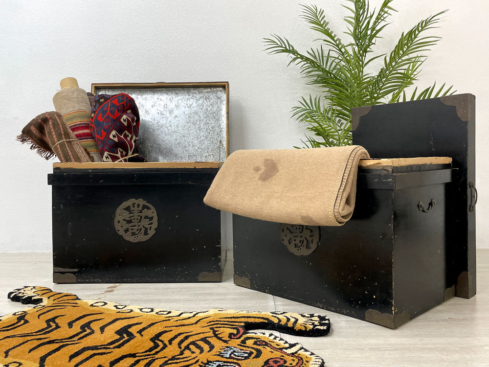 ジャパンビンテージ Japan vintage 茶箱 リメイク 黒塗り 丸金具 レリーフ 収納箱 古道具 李朝 2点 中古品 買い取りしました。