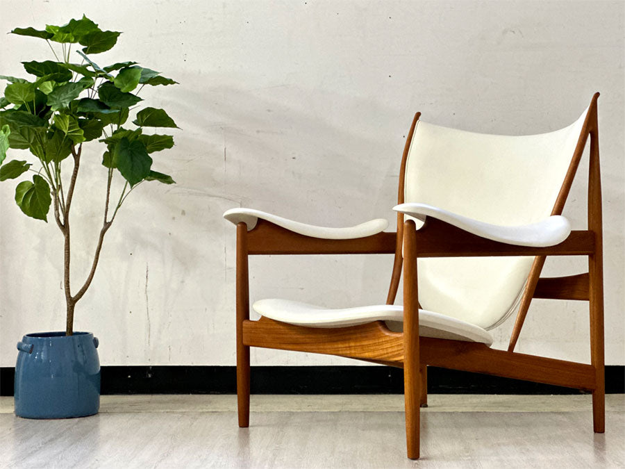ワンコレクション Onecollection チーフテン チェア Chieftain Chair ラウンジチェア チーク材 本革 ホワイト フィン・ユール Finn Juhl ～北欧デンマークの象徴的な家具デザイン～