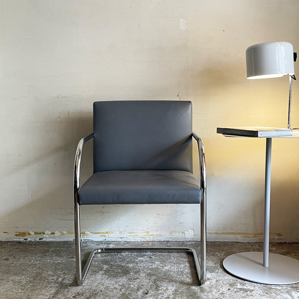 ノル ノール Knoll ブルーノ brno アームチェア チューブラー 合皮レザー グレー系カラー ミースファンデルローエ カンチレバー ～Less is more.