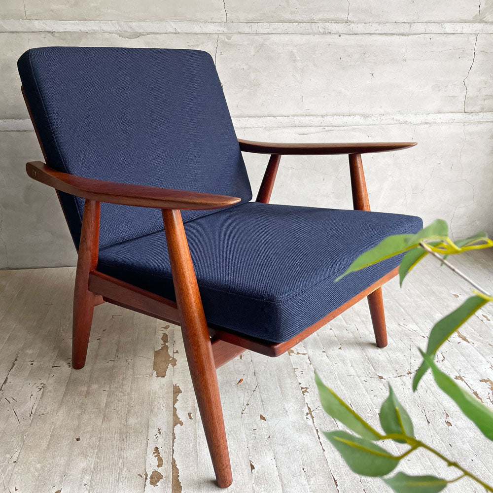 【学芸大学店】ゲタマ GETAMA GE270 1Pソファ イージーチェア ラウンジチェア チーク無垢材 ハンス・J・ウェグナー デンマークビンテージ 北欧家具 希少 買取させていただきました。