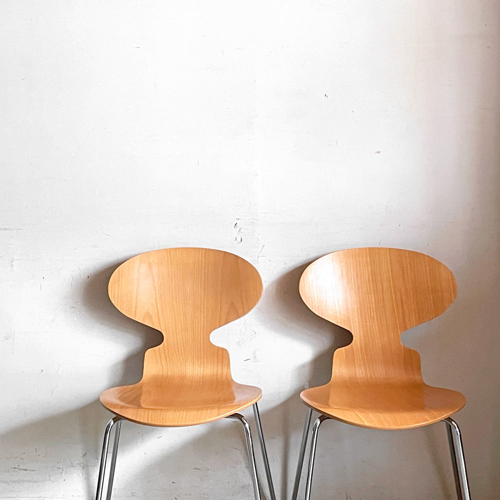 【自由が丘店】フリッツハンセン Fritz Hansen 3101 アリンコチェア アントチェア 4本脚 ナチュラルビーチ ラッカー仕上げ フェルトグライズ アルネ・ヤコブセン 2脚 買取させていただきました。