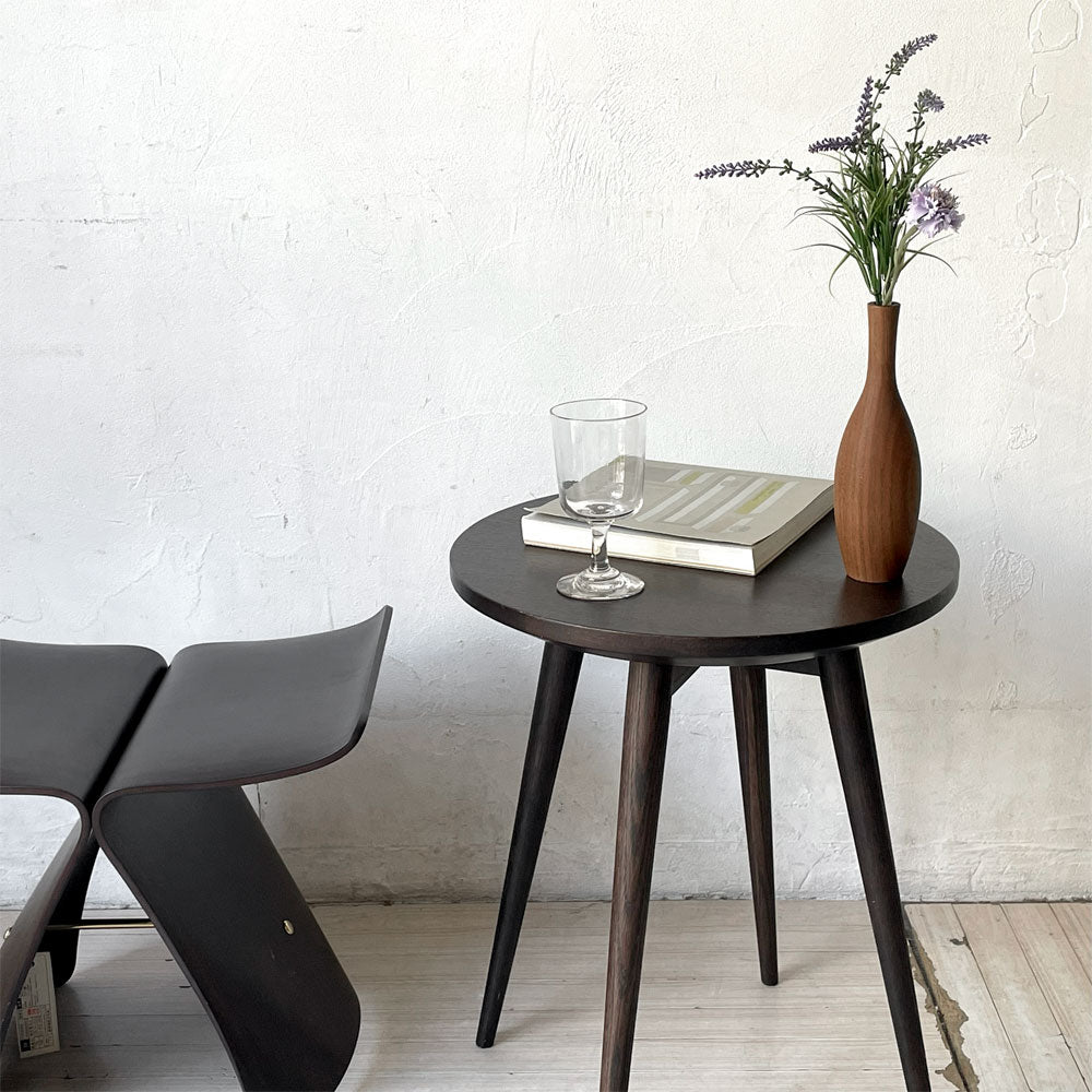 【下北沢店】冨士ファニチア FUJI FURNITURE ナギ Nagi サイドテーブル T04510S オーク材 天板Φ40cm 小林幹也 買取させていただきました。