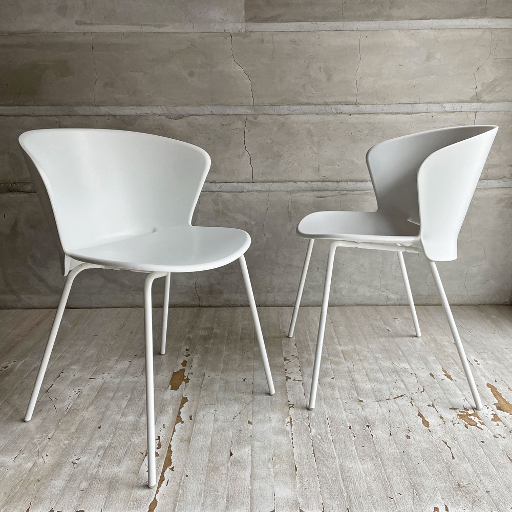 【学芸大学店】カリガリス Calligaris バイア Bahia CS/1814 ダイニングチェア スチールレッグ ポリプロピレン マットオプティックホワイト イタリア モダンデザイン ドンドリ・エ・ポッチ Dondoli e Pocci 2脚 買取させていただきました。