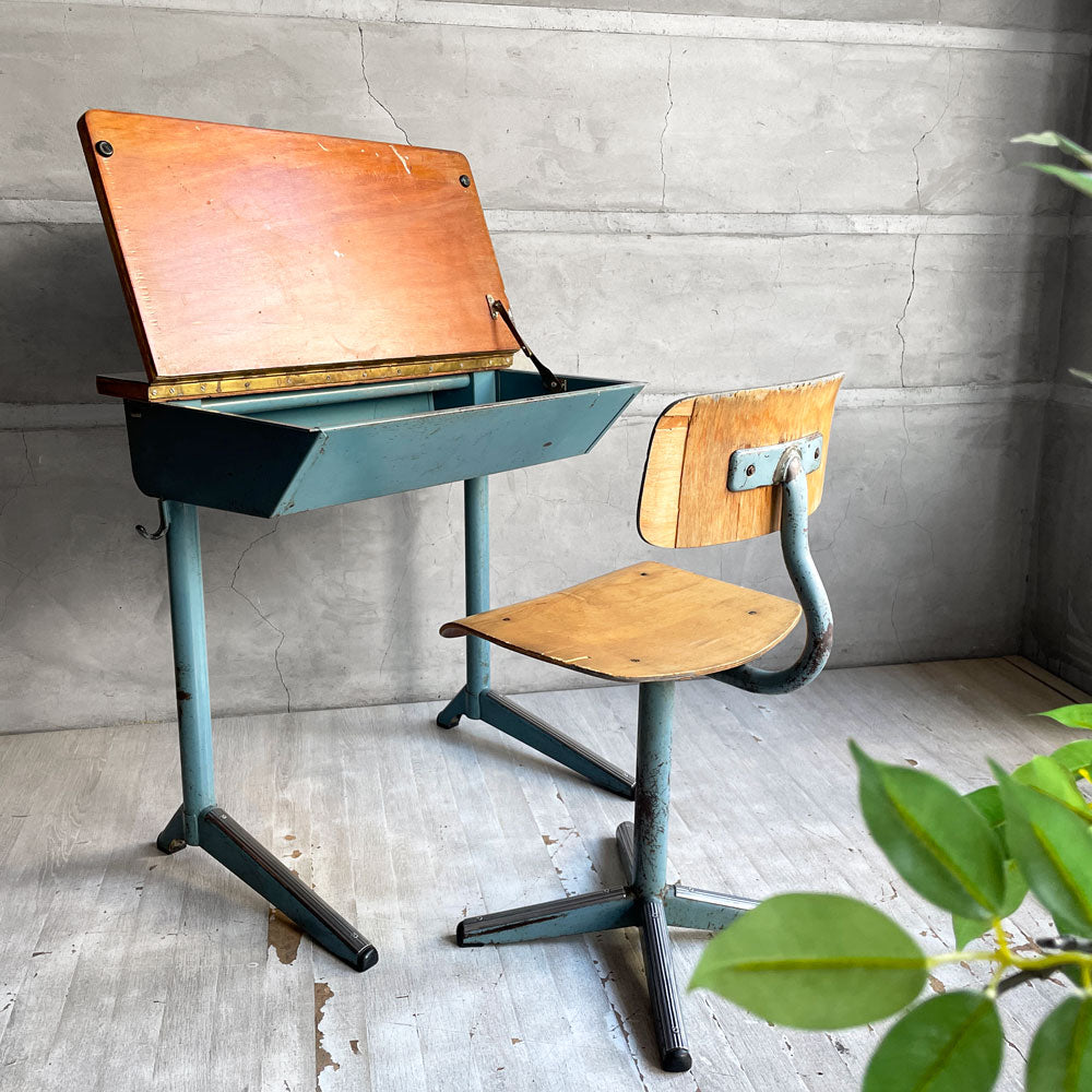 マルコ Marko スクールデスク＆チェア スチール ブルーカラー インダストリアル 店舗什器 オランダ ビンテージ ～誰もが童心に帰るデスク＆チェア～
