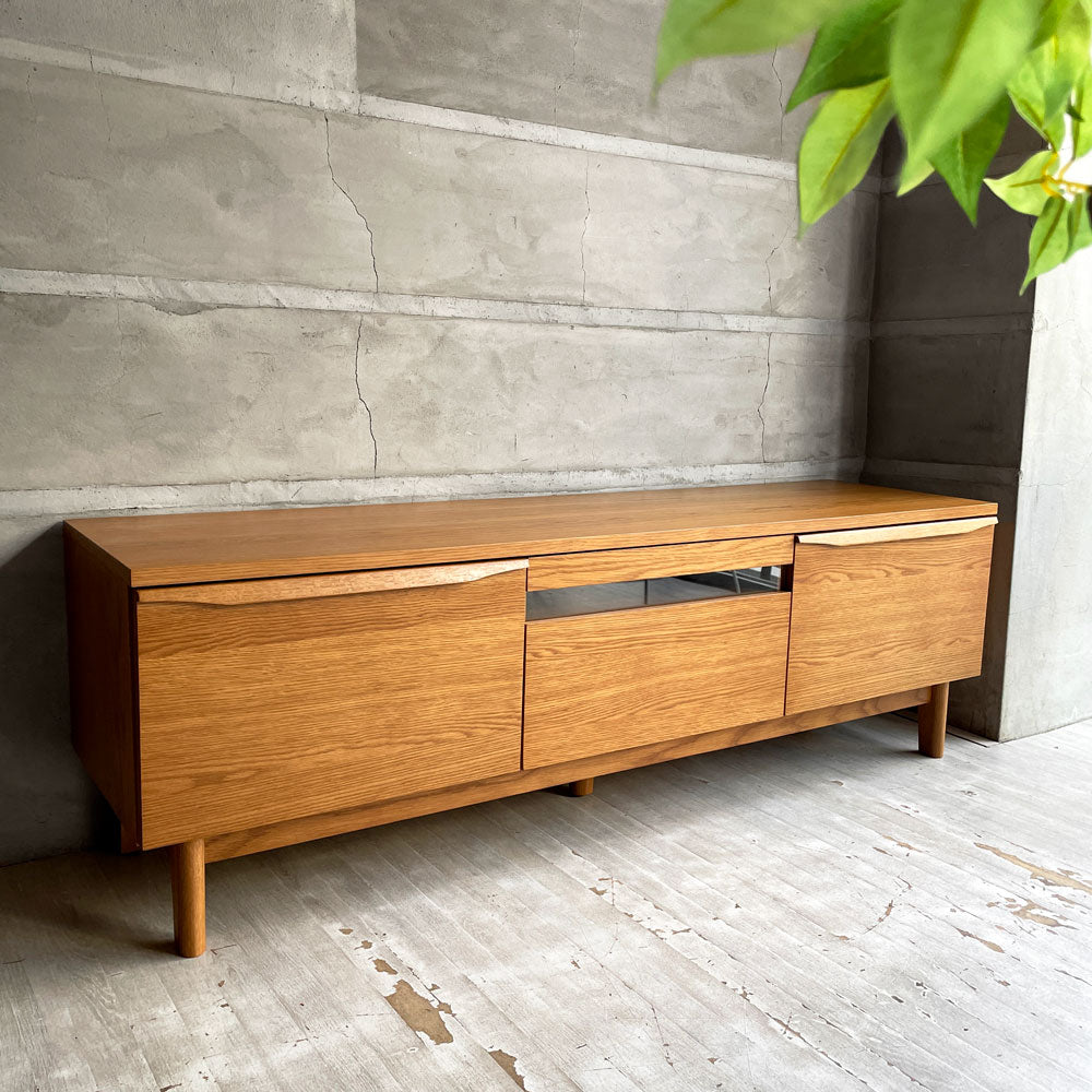 【学芸大学店】ウニコ unico キルプ KIRP TVボード AVボード オーク材 W150cm 北欧ビンテージスタイル 参考定価￥71,280- 廃番 ♪ 買取させていただきました。