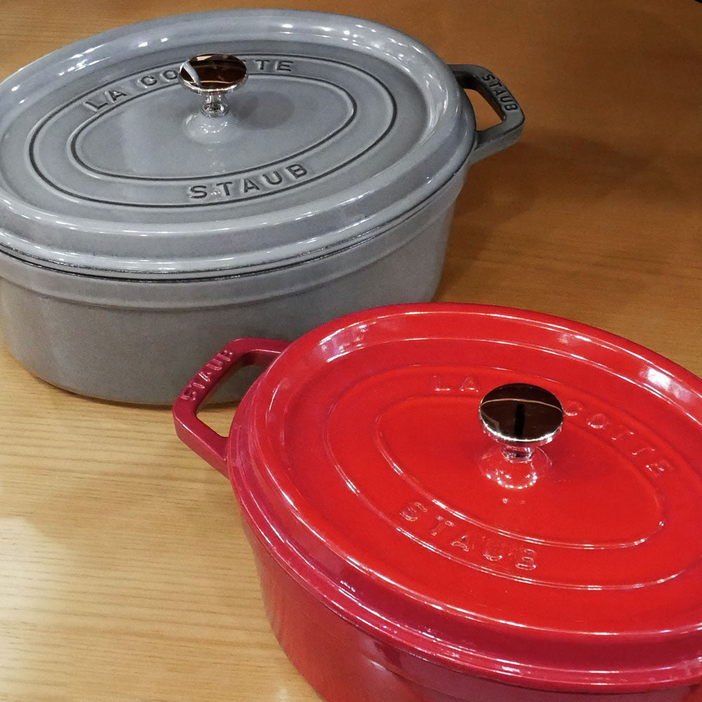 【祖師ヶ谷大蔵店】ストウブ STAUB ピコ ココット オーバル 両手鍋 鋳物 キャセロール ガス オーブン IH対応 グレー 29cm ＆ レッド 27cm 買取させていただきました。