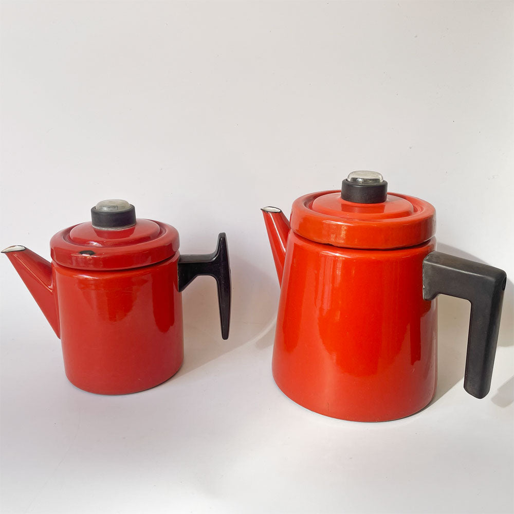 【下北沢店】フィネル FINEL ペフトーリ Pehtoori エナメルコーヒーポット レッド ビンテージ Lサイズ 1.5L &Sサイズ 0.7L 計2点 買取させていただきました。