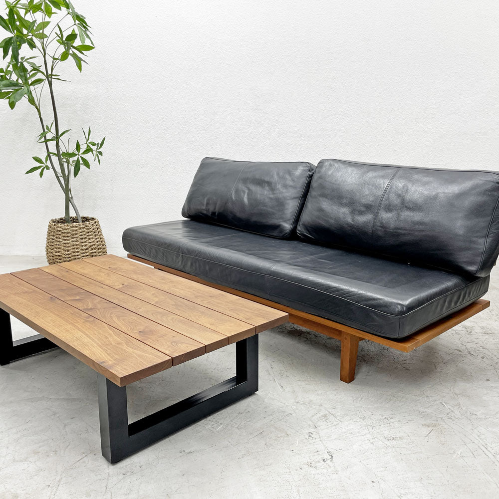 マスターウォール MASTERWAL リッツ RITZ 3Pソファ 3人掛け& オリジン ORIGIN リビングテーブル  ウォールナット無垢材 アカセ木工 ～ 「マスター」を名乗るという事～