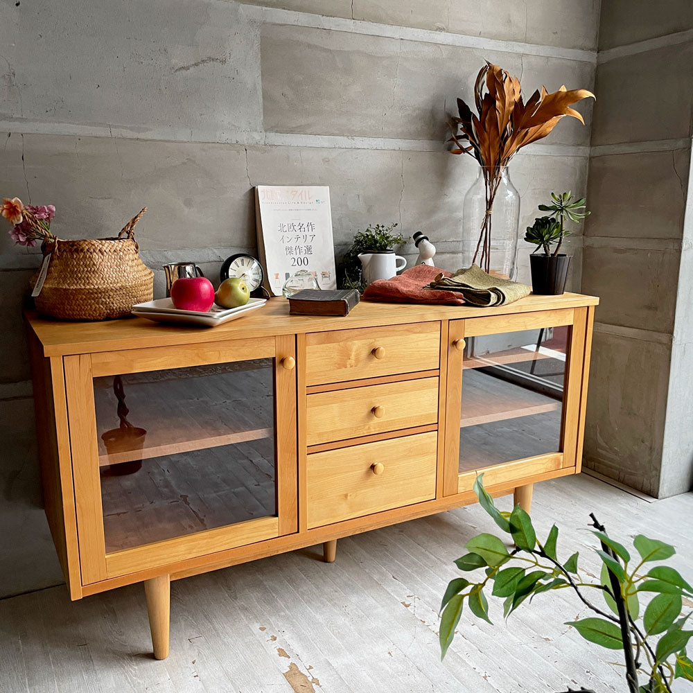 【学芸大学店】モモナチュラル MOMO Natural コモ COMO サイドボード アルダー材 チェスト 3ドロワー W135cm ナチュラル ♪ 買取させていただきました。