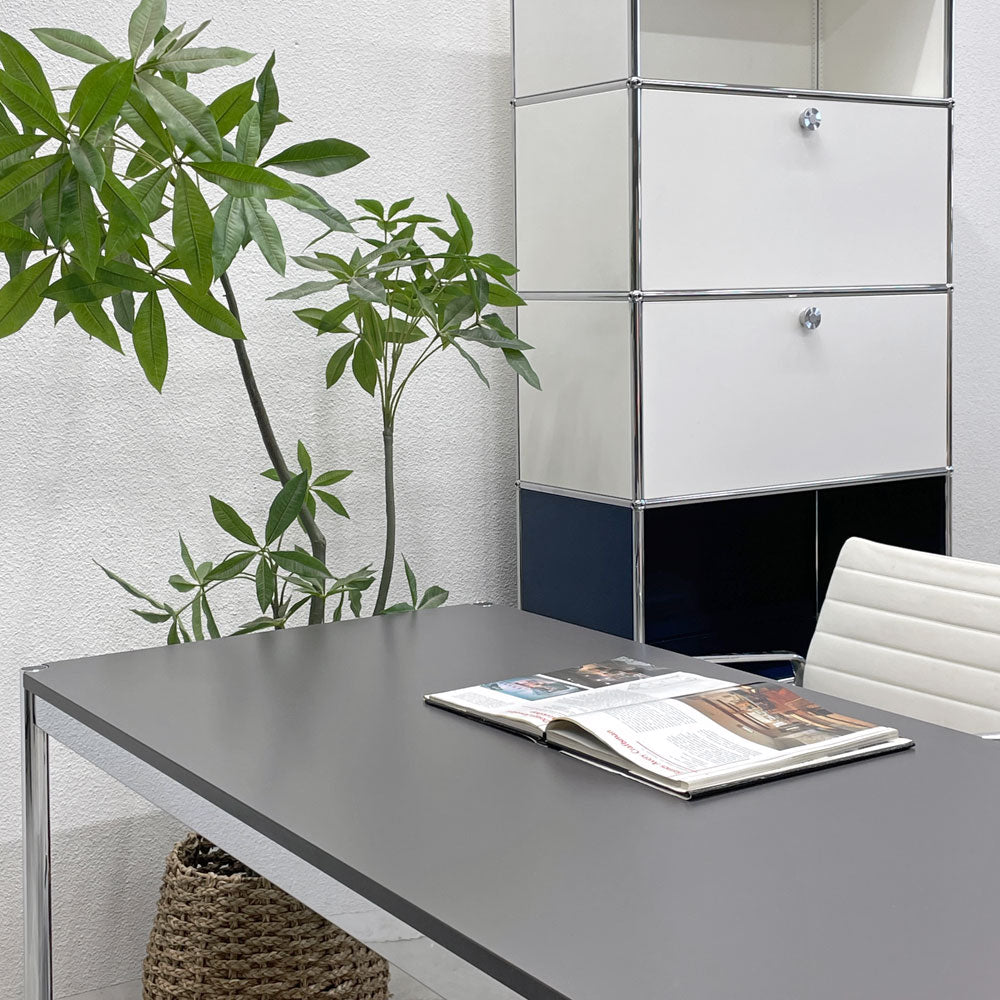 USMモジュラーファニチャー USM Haller USMハラーテーブル ワーキングデスク ダイニングテーブル グラファイトグレーリノリウム ～ミリ単位、建築的家具～