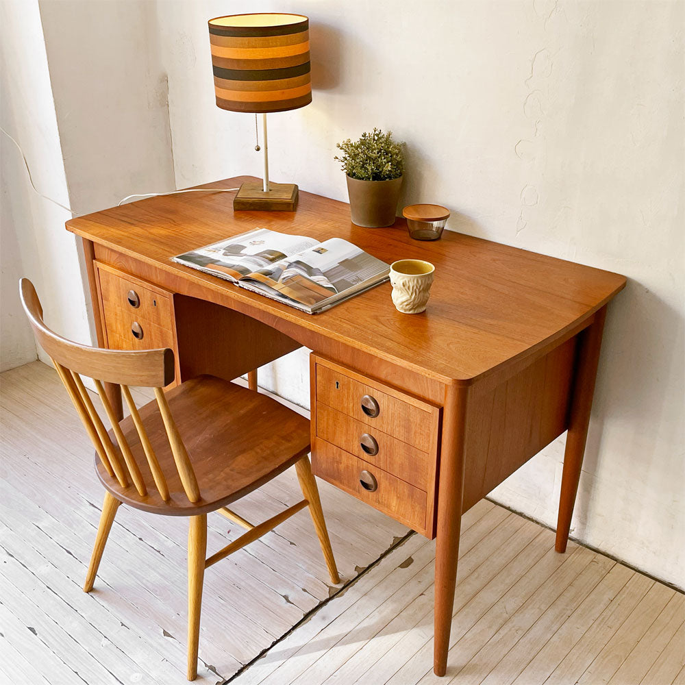【下北沢店】デンマークビンテージ Danish Vintage チーク材 6ドロワー 両袖デスク 6dr Teak Double sleeve desk 背面収納 北欧家具 買取させていただきました。