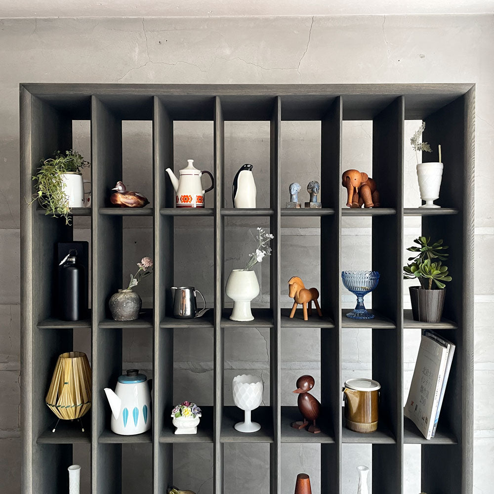 タイムアンドスタイル TIME＆STYLE コモレビシェルフ Komorebi shelf BDTC-306 オーク材 チャコールグレー オープンシェルフ 飾り棚 本棚 ディスプレイラック 間仕切り モダンデザイン 定価￥660,000- ♪ ～規則正しさの美学～
