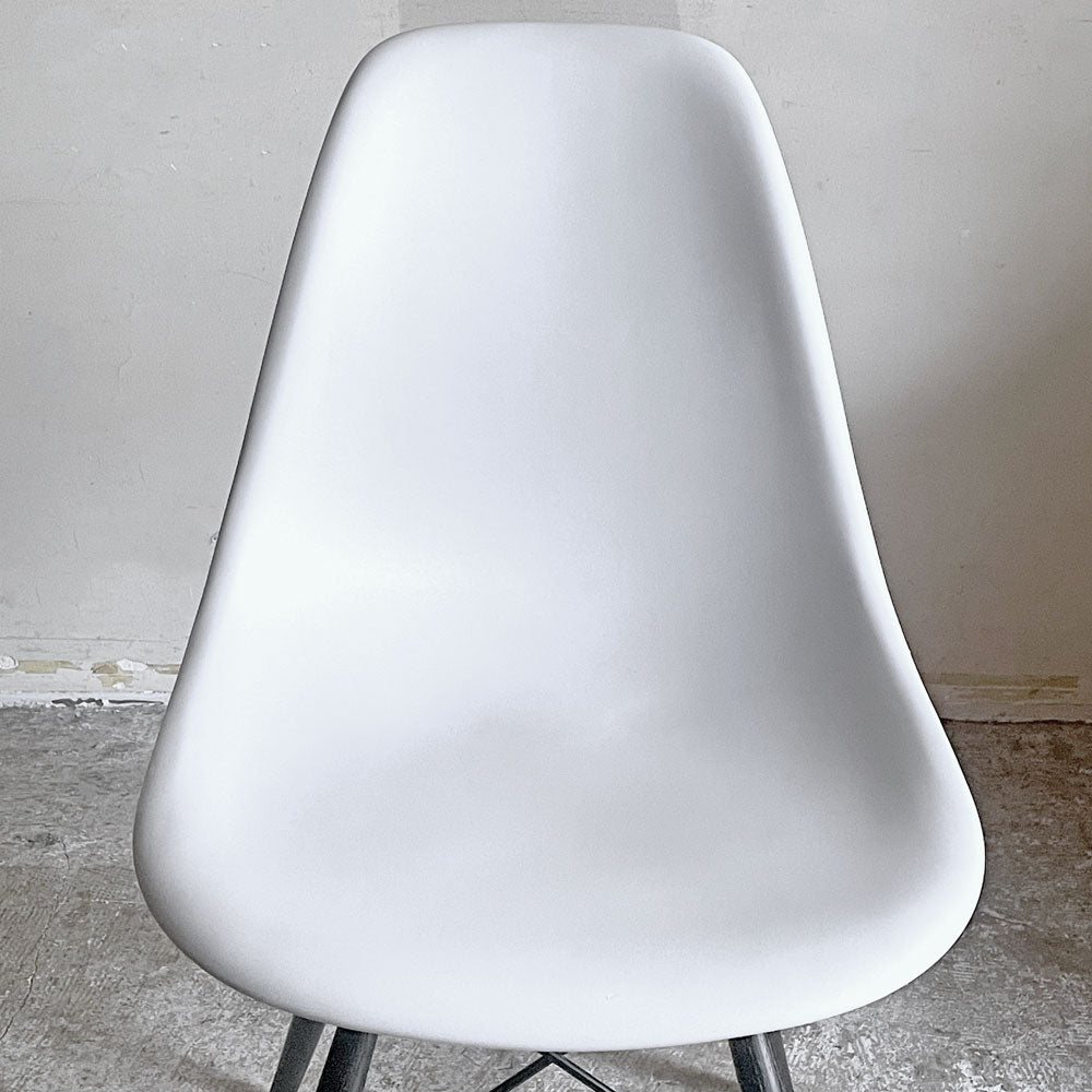 ハーマンミラー HermanMiller サイドシェルチェア ドゥエルレッグ ブラック×エボニー ポリプロピレン製 イームズ ミッドセンチュリー ～ミッドセンチュリーのデザインを象徴する不動の名作～