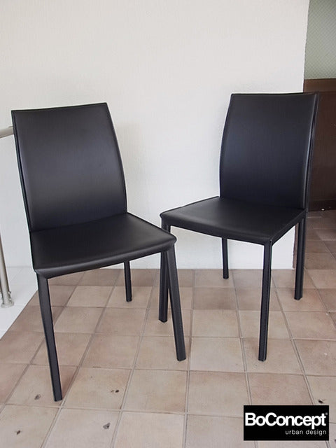 全体が高品質の本革レザーで覆われたデンマークのモダンデザイン☆　ボーコンセプト ZARRA ダイニングチェア 2脚セット 展示品【買取と販売とレンタルのお店】