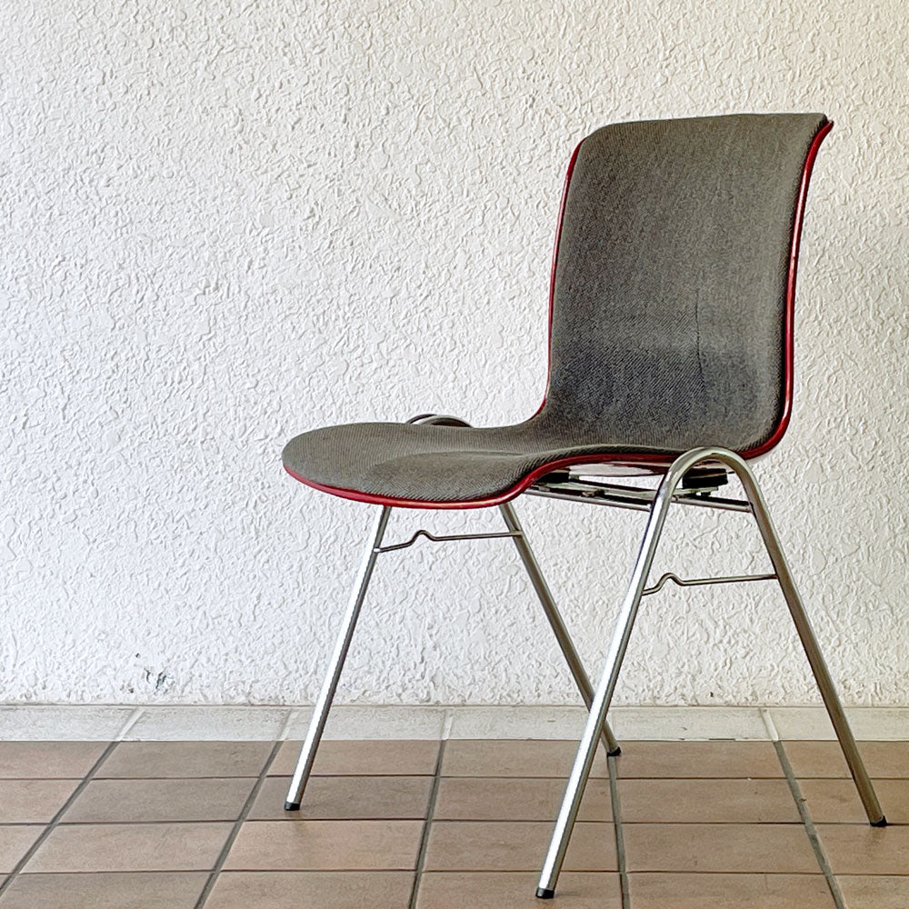【用賀店】コトブキ KOTOBUKI FRP サイドチェア 別注 レッドシェル オリジナルファブリック グレー スタッキングベース  低サイズ 3脚 柳宗理 買取させていただきました。